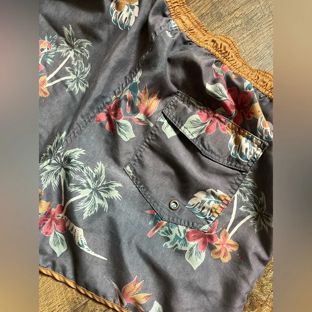 Maamgic ChinoWave Parrot Print Swim Trunks men’s‎ size XL